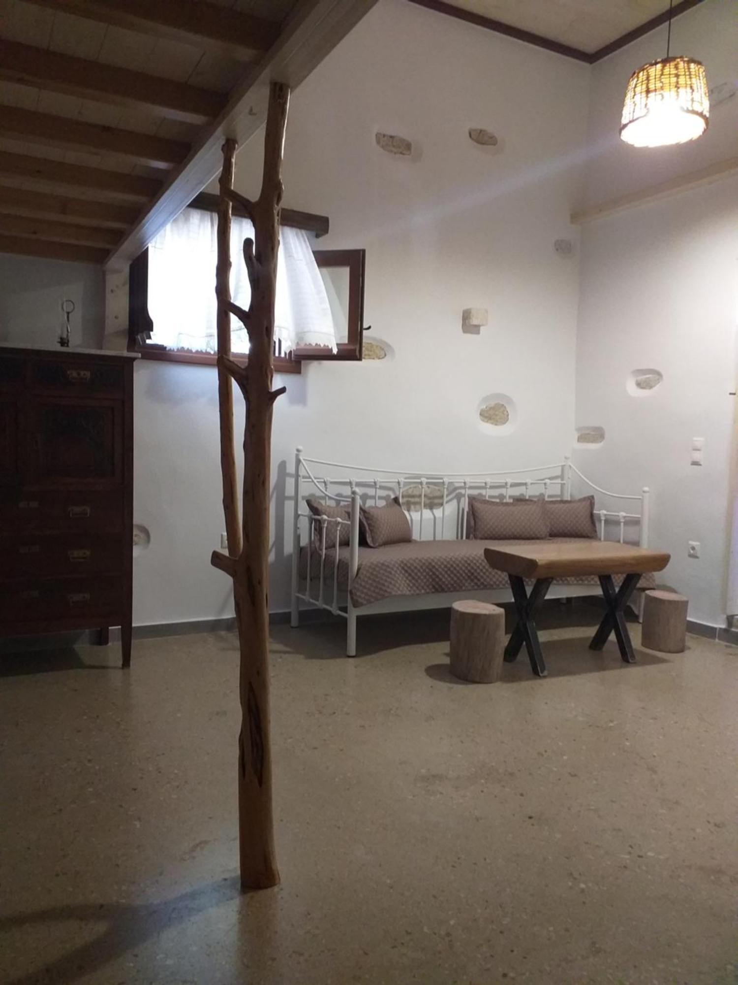 Imellos Apérathos Room photo